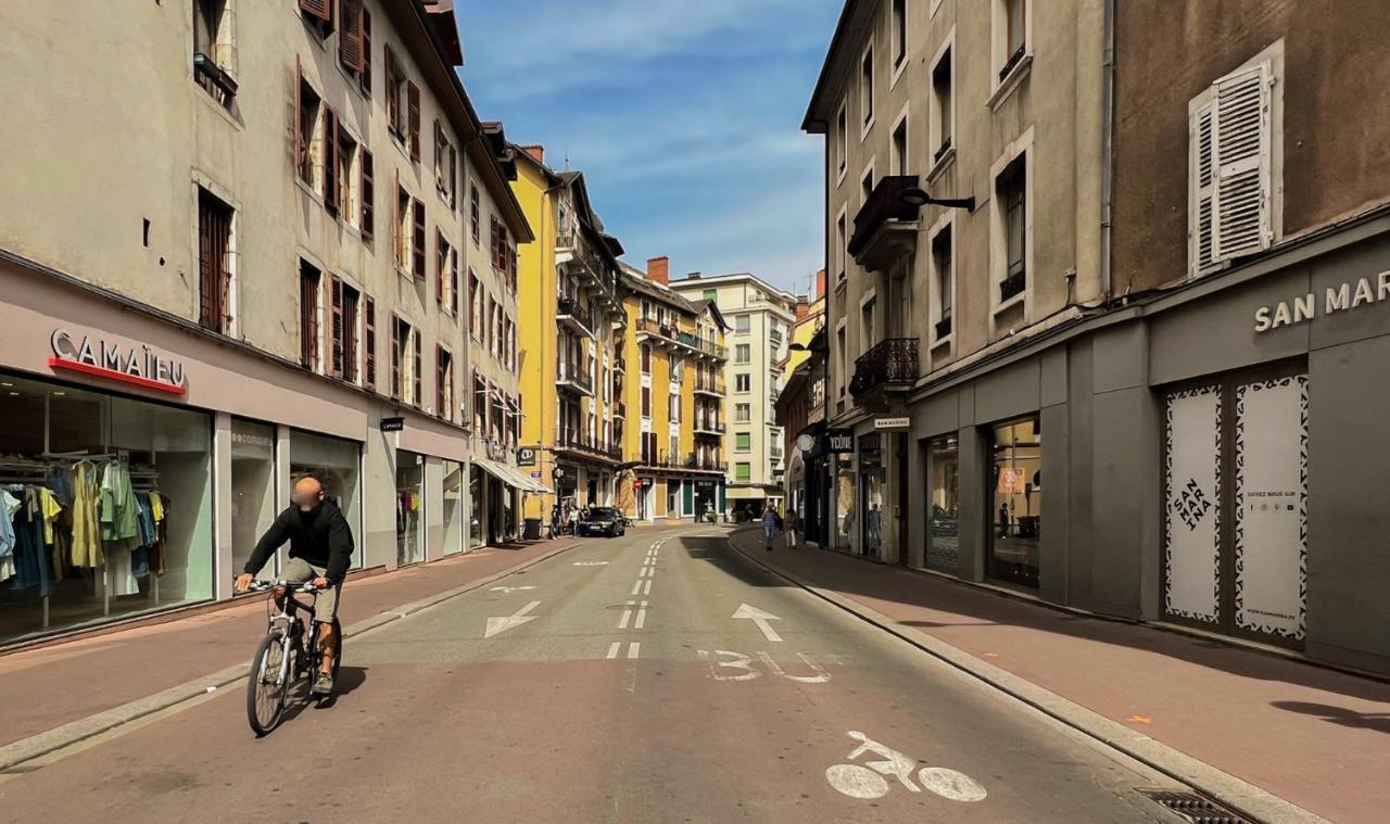 Couttet Champion Romantique Proche Gare Annecy Bagian luar foto